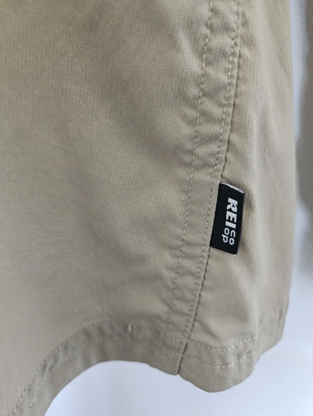 REI Light Khaki Button-Front Long Sleeve Shirt MEDIUM - Picture 4 of 12